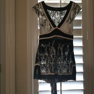 Bebe cap sleeve shirt